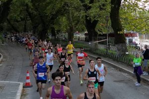 Έσπασε το φράγμα των 1.000 δρομέων το 5άρι του Ioannina Lake Run